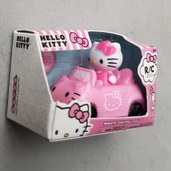 NEW - ZURU 5 Surprise Mini Brands - Hello Kitty RC Car Miniature Replica - Picture 1 of 4